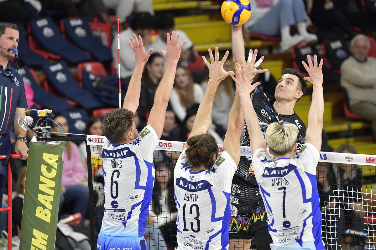 Superlega Credem Banca:  Anticipo, Perugia si riscatta e vince 3-1 nel testa-coda con Monza. Ben Tara MVP