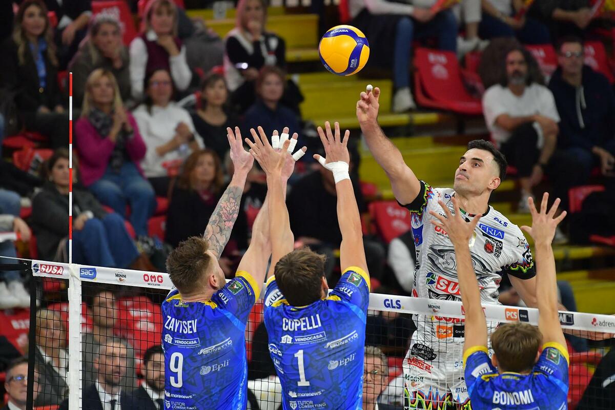 Superlega Credem Banca: Perugia fa turnover e infligge  un rotondo 3-0 alla neo promossa Cuneo. Ben Tara MVP