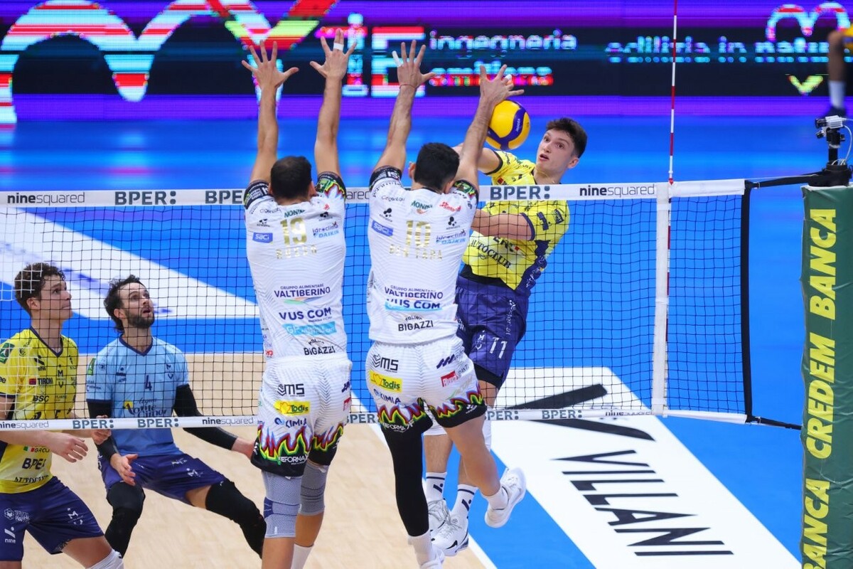 Modena: Porro, “Giocare al PalaPanini così pieno è un’emozione unica. Con Perugia abbiamo capito quanto possiamo crescere”