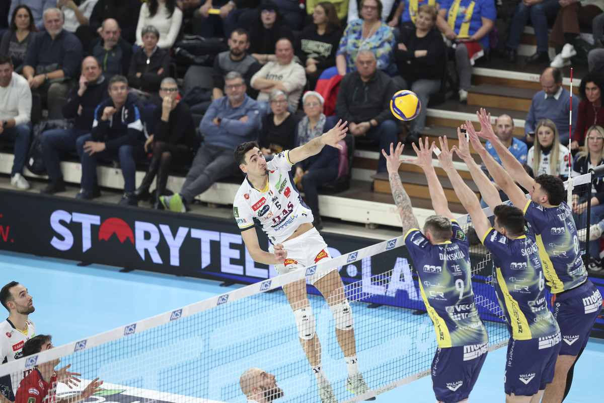 Superlega Credem Banca: Trento non fa sconti. 3-0 ad una Modena che lotta due set ma si spegne nei momenti clou