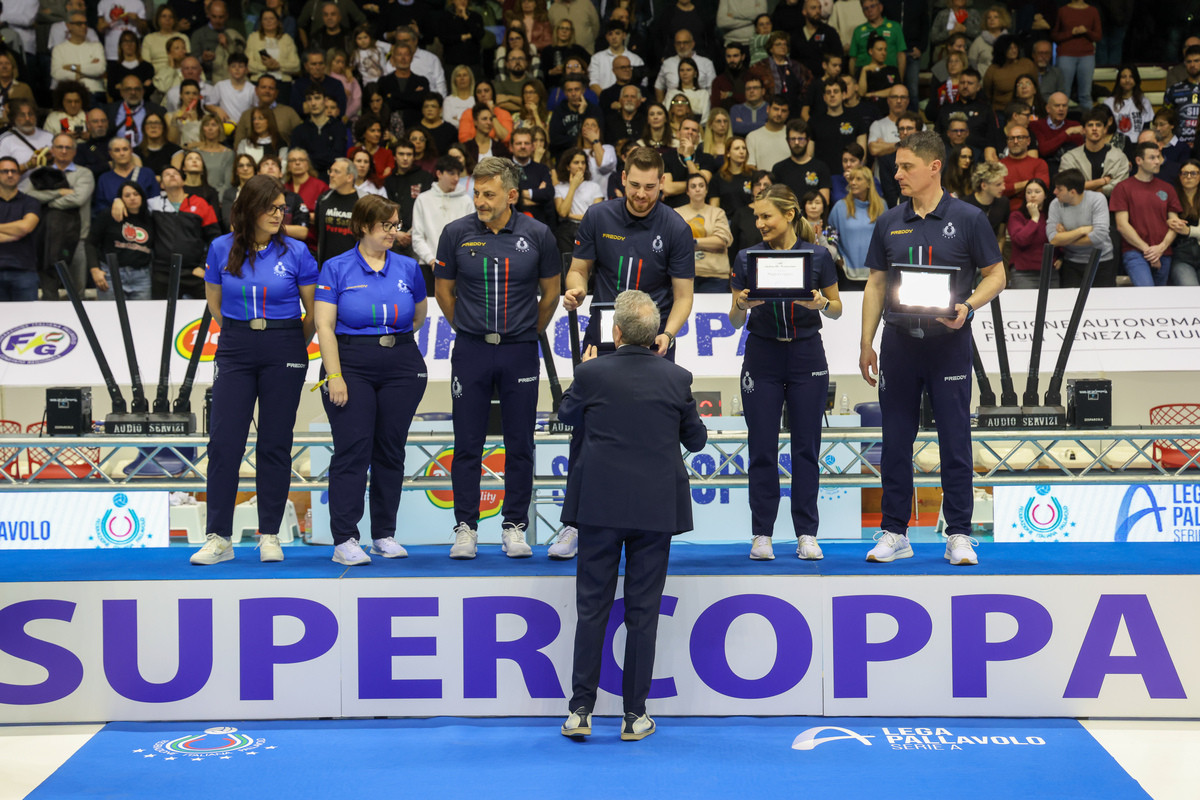 Pallavolo, verso un arbitro digitale? La categoria davanti alla rivoluzione tecnologica. Sarà l'estinzione?
