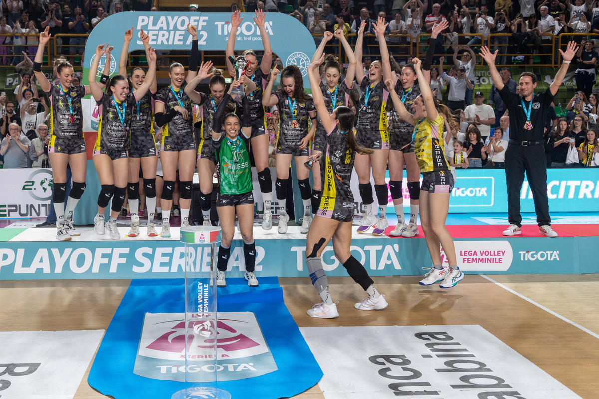 Play Off A2 Tigotà: Brescia torna in A1. 3-0 al Padova in gara3