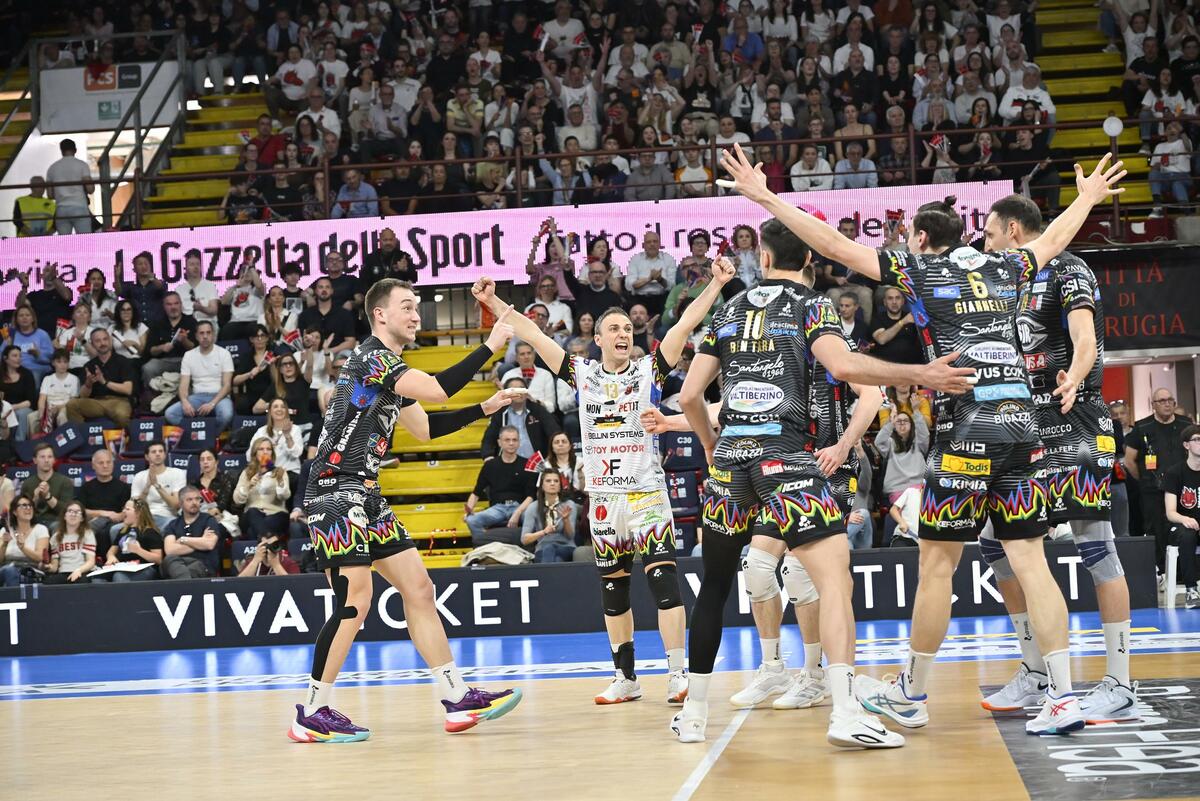 Superlega Credem Banca: Semifinale gara1. Perugia incassa la prima. Piacenza generosa ci prova, anche senza Mandiraci