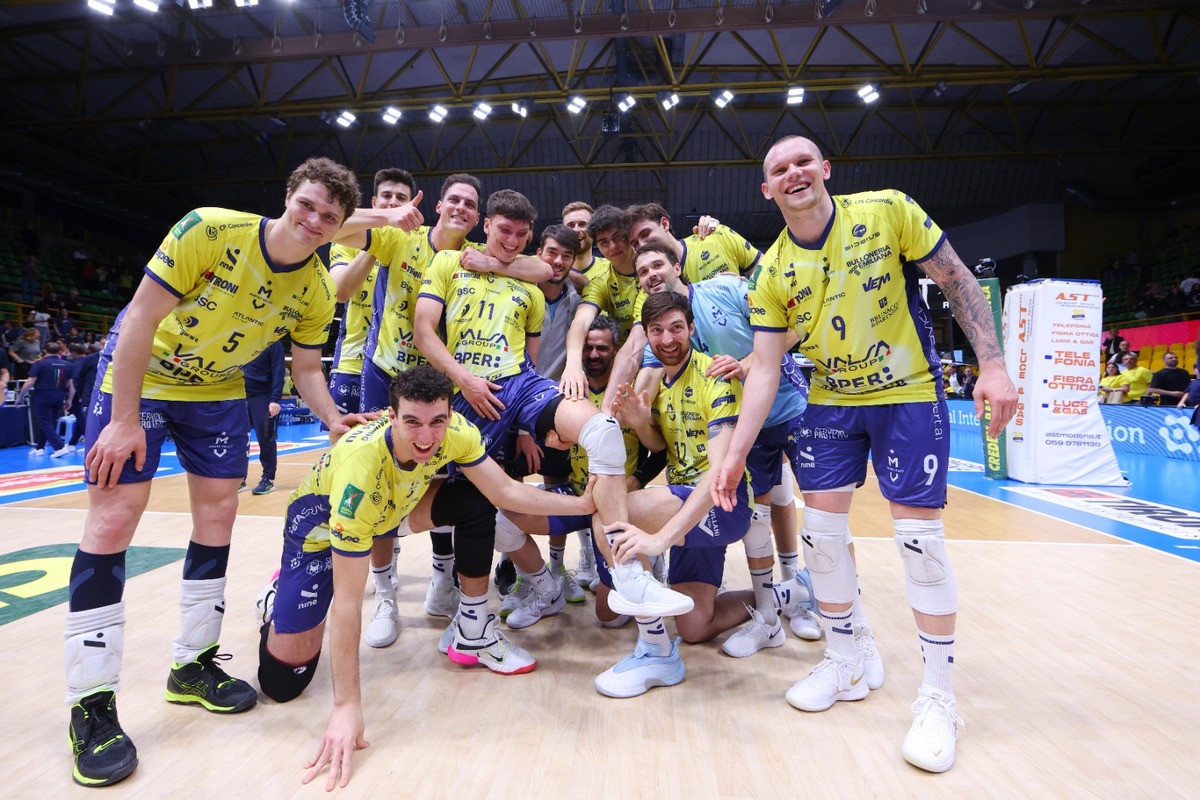 Superlega Play Off 5° posto: Modena batte Cuneo 3-0 in Gara 1, Davyskiba guida i gialloblù
