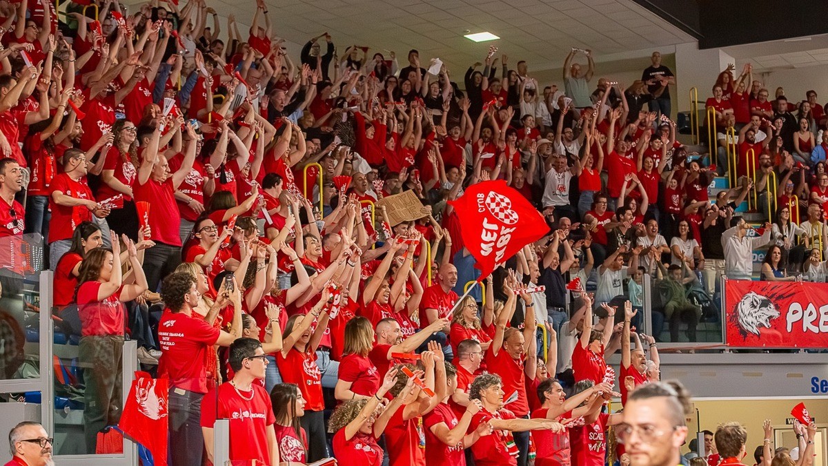 Finale Scudetto -3. 300 tifosi della Lube a Perugia per Gara 1