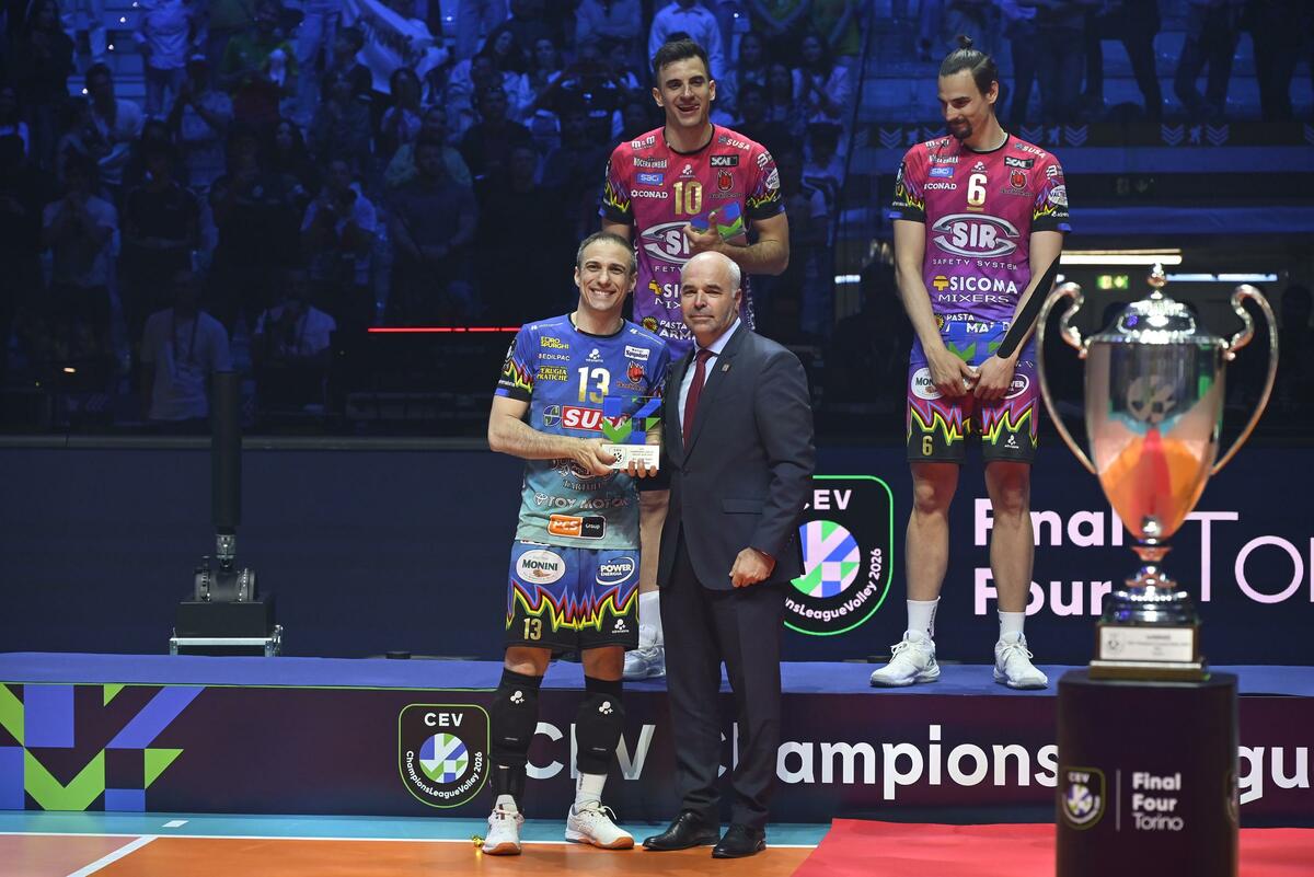 Champions League: Il dream Team. Massimo Colaci MVP, Lorenzetti miglior tecnico