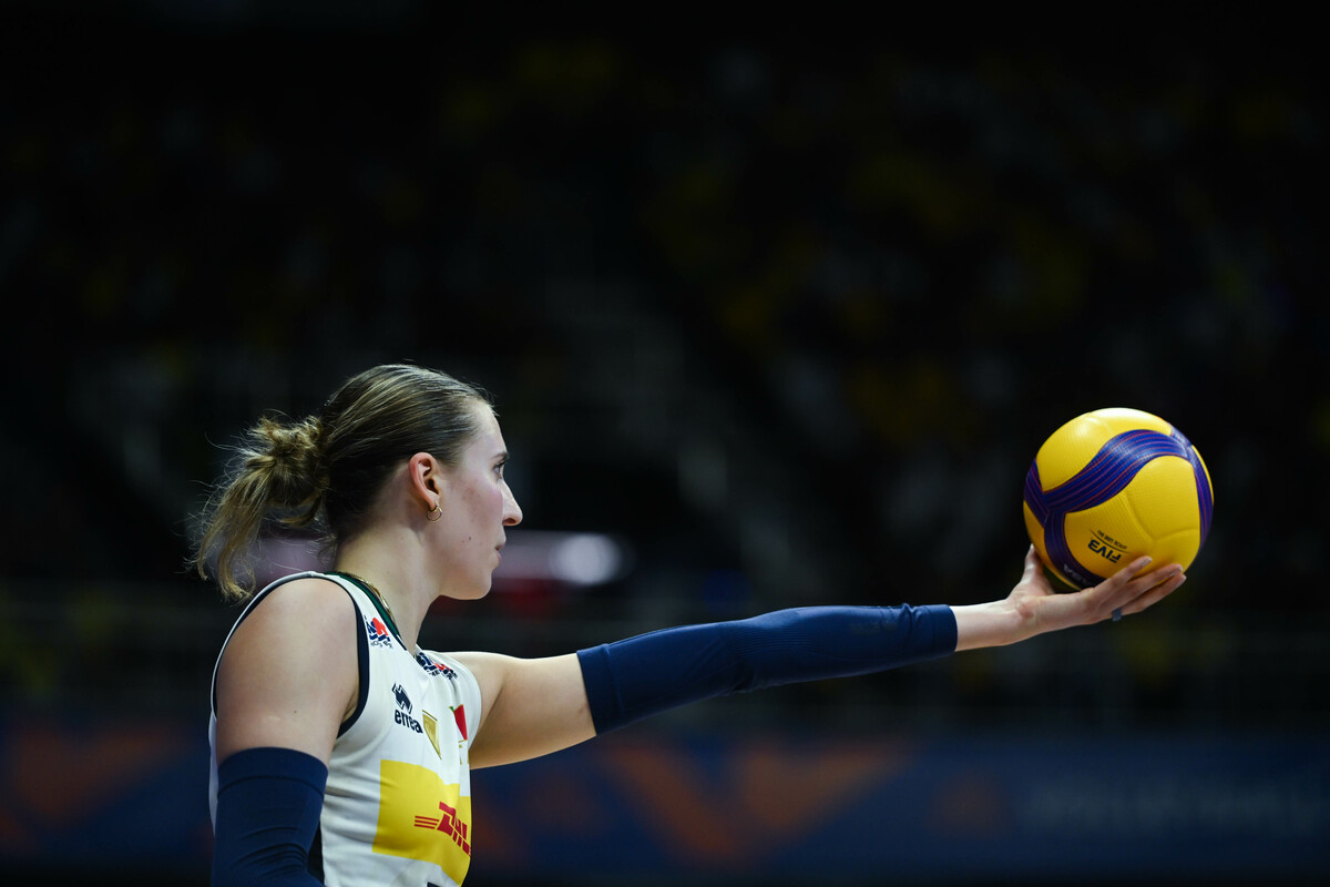 Tipi di battuta nella pallavolo: tecniche, differenze e quando usarle