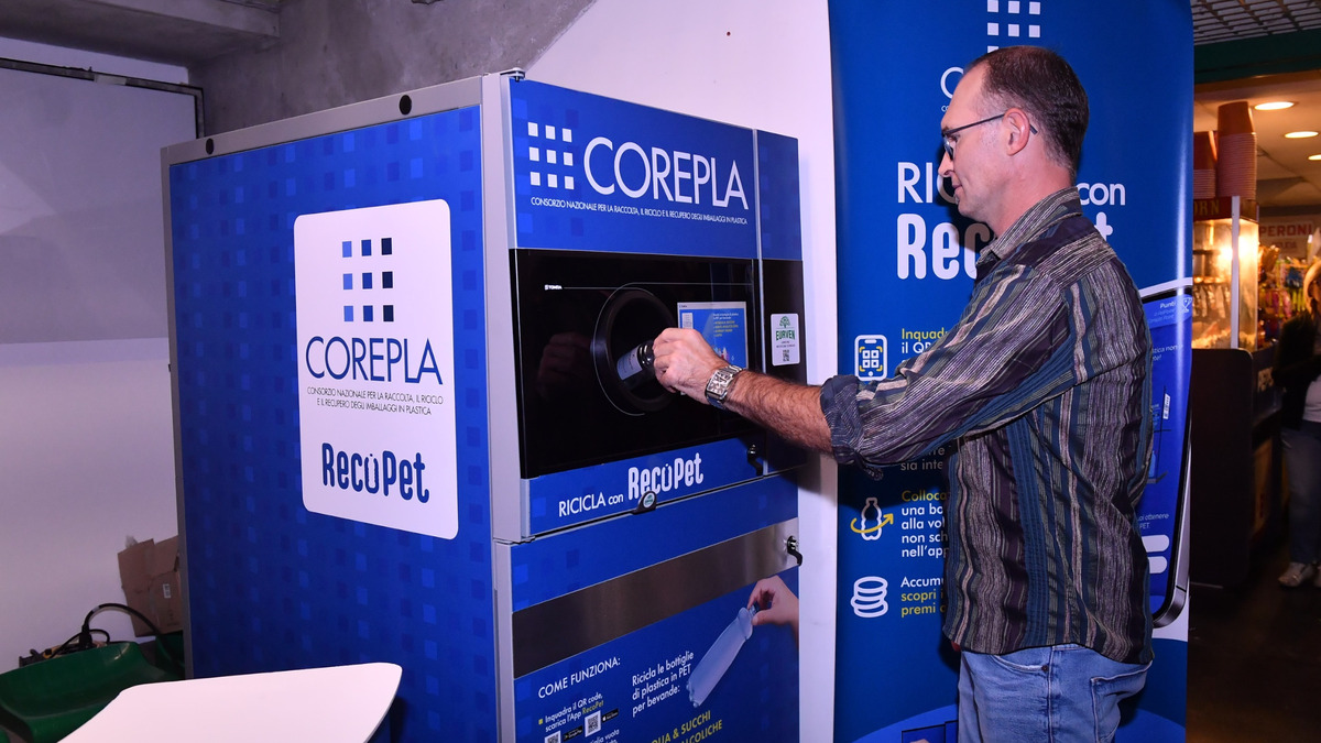 Conegliano: COREPLA nuovo Green Partner, al Palaverde si riciclano le bottiglie