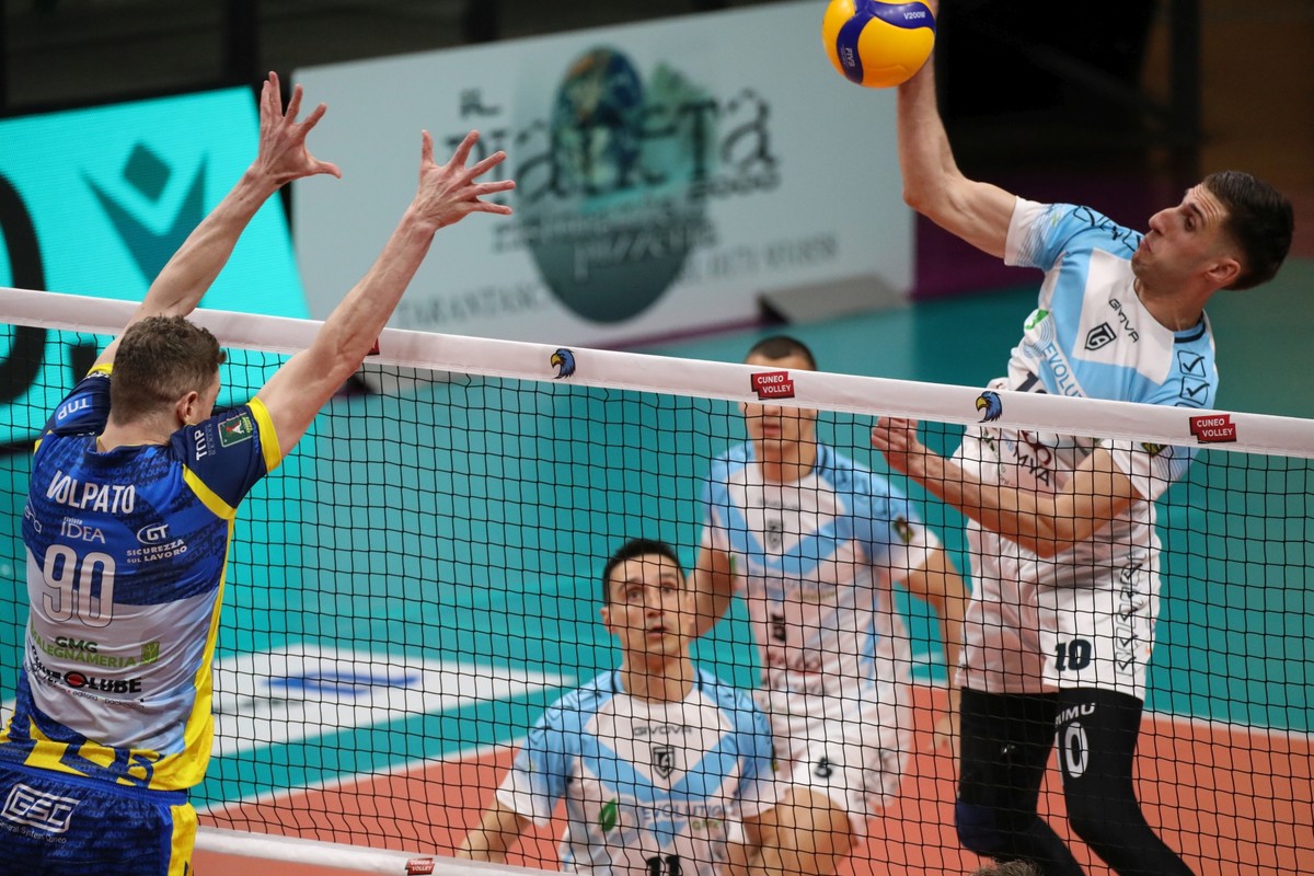 Gioia del Colle: Al centro arriva Cristian Frumuselu