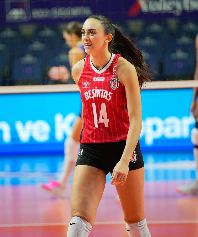 Volley Mercato: Begum Kacmaz, talento turco in arrivo in Italia. Giocherà a Firenze nella stagione 2025/26