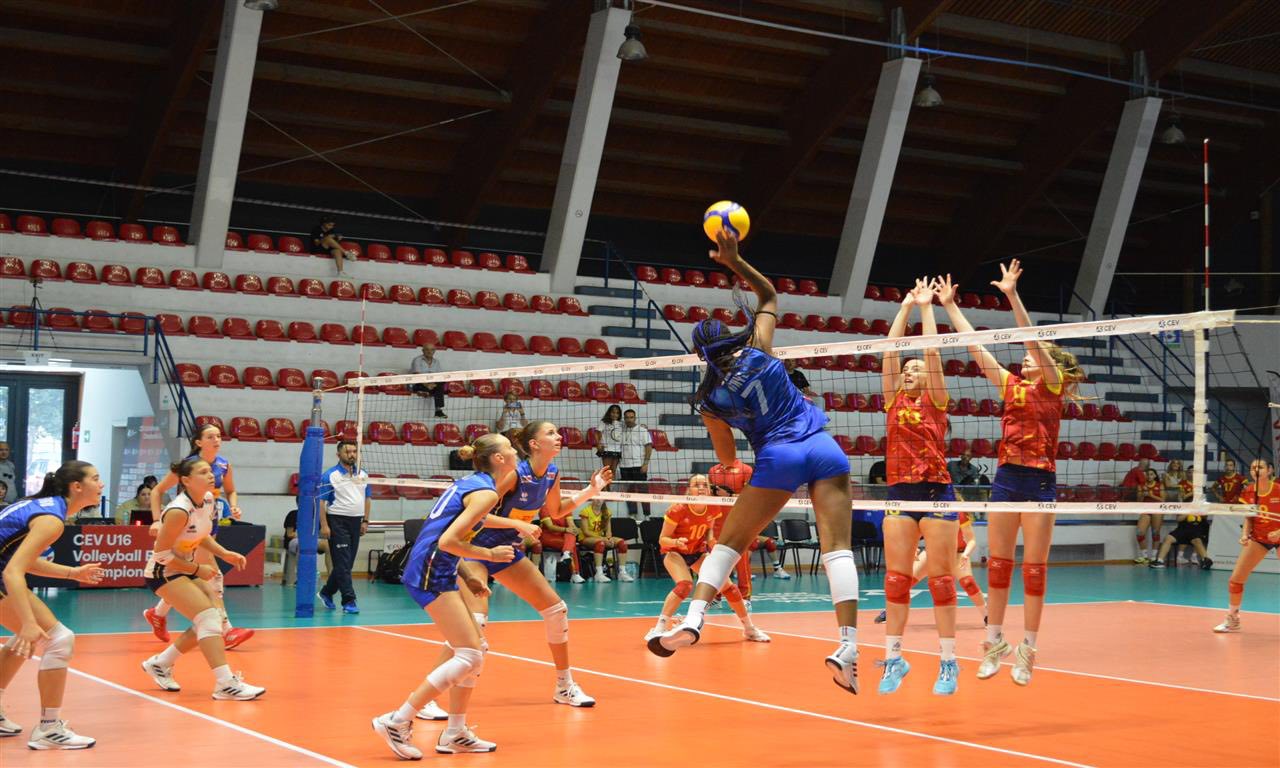 Europei U16F.: L'Italia supera 3-0 anche la Spagna e vola in semifinale