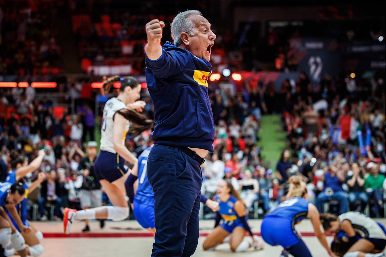Mondiali F.: Velasco, "Come a Rio '90: partita durissima, ma queste ragazze non mollano mai"