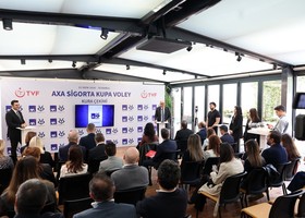 Il sorteggio dell’AXA Sigorta Kupa Voley 2026/27. Foto TVF. Il sorteggio dell’AXA Sigorta Kupa Voley 2026/27. Foto TVF.