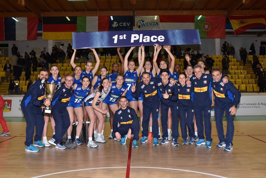 Azzurrine in festa per il successo del torneo di Ragusa