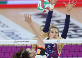 Antropova mette a segno 6 muri