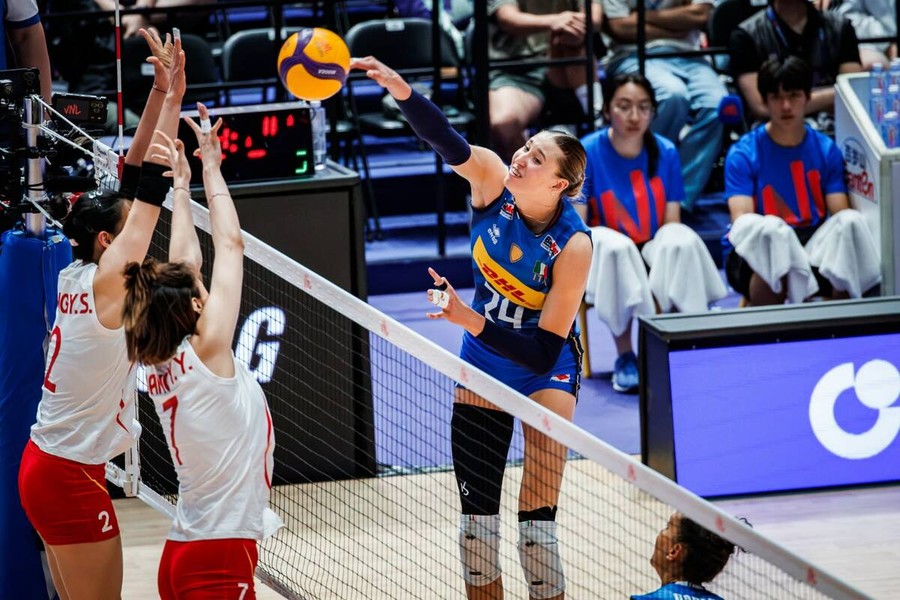 VNL F.: L'Italia supera la Cina 3-2 e chiude al secondo posto. Antropova ancora decisiva VNL F.: L'Italia supera la Cina 3-2 e chiude al secondo posto. Antropova ancora decisiva