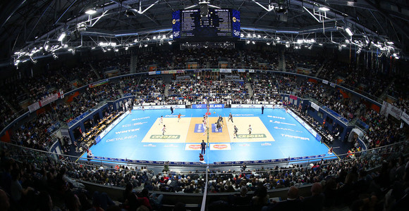 Oltre 5000 per Milano-Perugia Oltre 5000 per Milano-Perugia