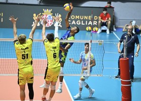 Sardinia International Volley Cup: Trento: 3-0 al Karlovarsko, finale con Piacenza Sardinia International Volley Cup: Trento: 3-0 al Karlovarsko, finale con Piacenza