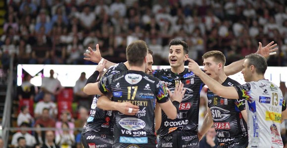 Supelega Credem Banca: Semifinale gara3. Risultato e statistiche set per set. Perugia - Piacenza 1-0