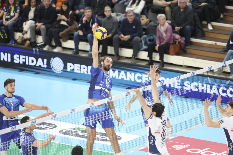 Monza: Beretta dopo l’eliminazione: “Peccato, ci tenevo alla Final Four. Ma abbiamo dimostrato chi siamo” Monza: Beretta dopo l’eliminazione: “Peccato, ci tenevo alla Final Four. Ma abbiamo dimostrato chi siamo”