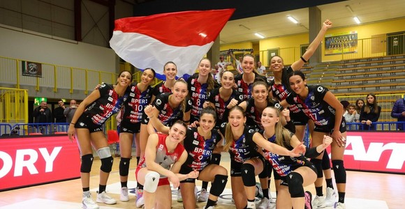 Bergamo vince la maratona di Cervia da 0-2 a 2-2 fino al 20-22 del 5° set
