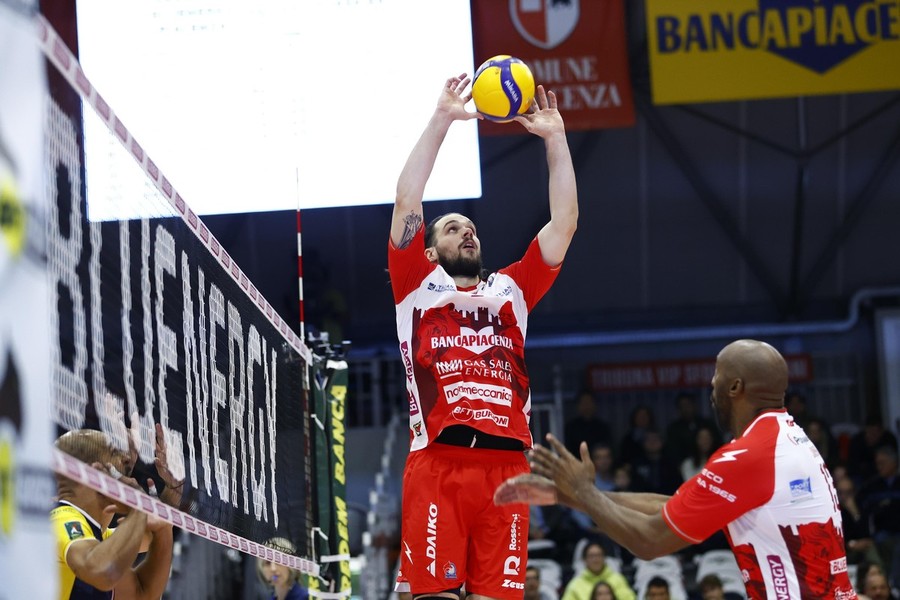 Superlega: Piacenza torna a sorridere. Il 3-0 al Grottazzolina interrompe il periodo no! Superlega: Piacenza torna a sorridere. Il 3-0 al Grottazzolina interrompe il periodo no!