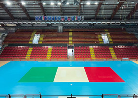 Perugia, il taraflex si colora di tricolore in vista della nuova stagione