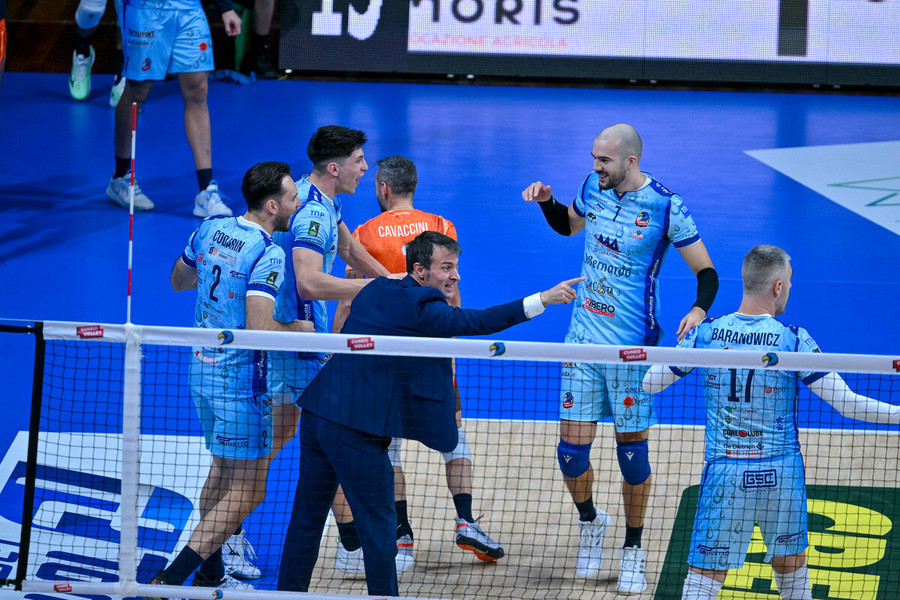 Superlega Credem Banca: Verona difende la vetta, big match a Modena e Cuneo in diretta Rai Sport