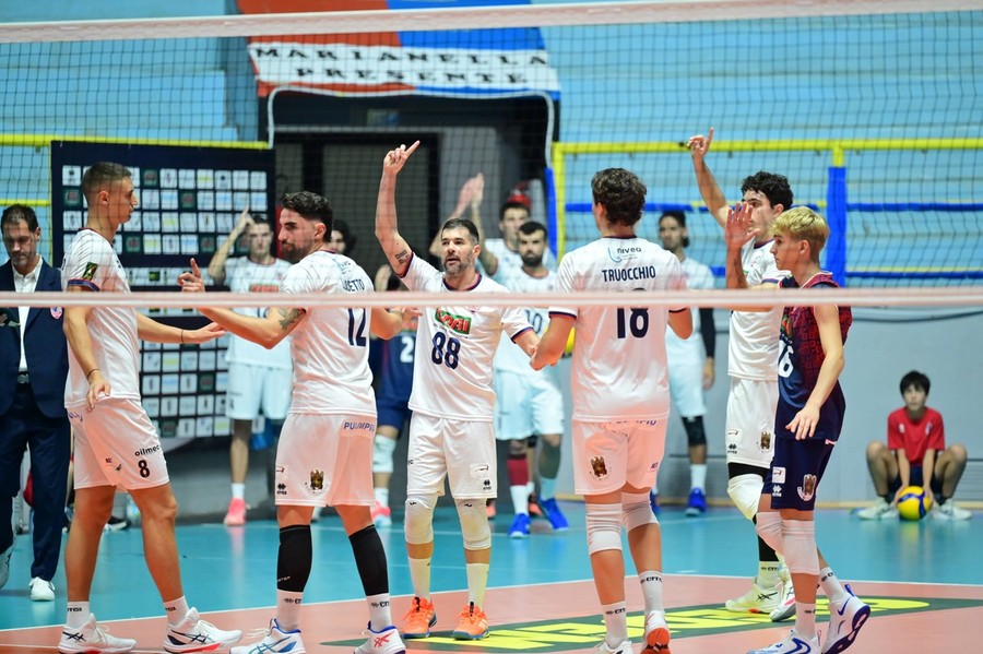 A3 Credem Banca: Posticipo 5ª Giornata. Risultati e classifica del Girone Bianco A3 Credem Banca: Posticipo 5ª Giornata. Risultati e classifica del Girone Bianco