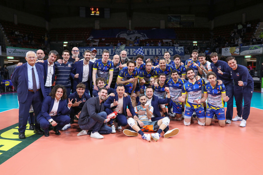 A2 Credem Banca: Play Off. Siena espugna Ravenna