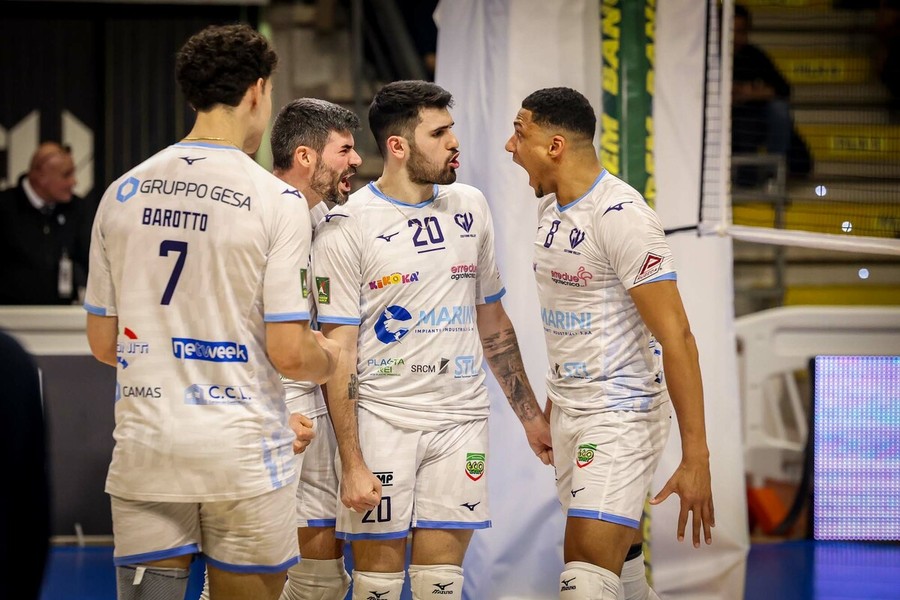 Cisterna porta a casa 3 punti d'oro