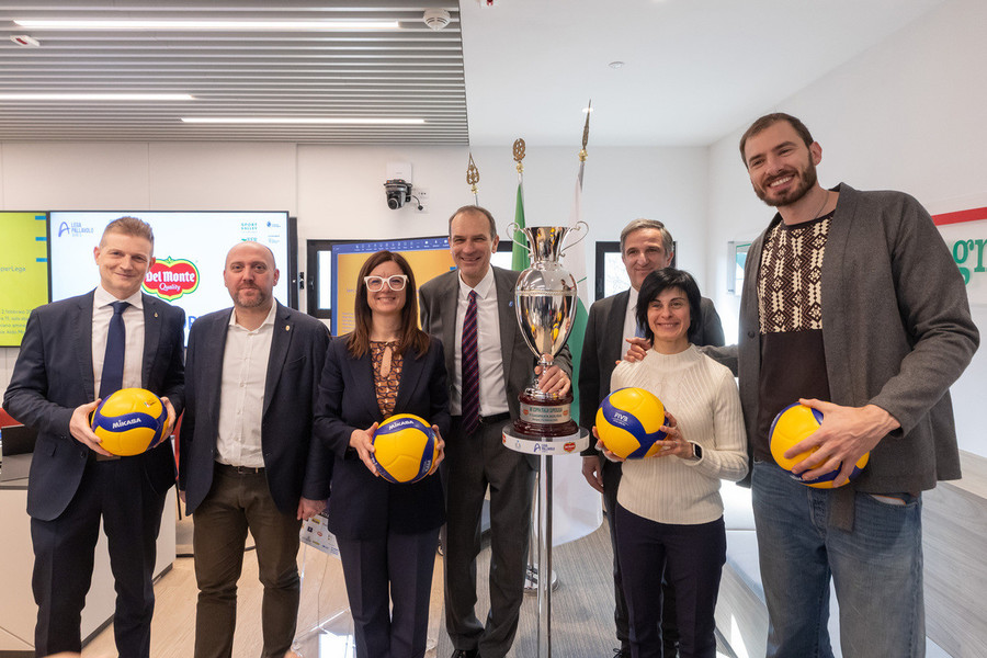 Da sx Sala, Matteo Ruggeri,  Roberta Frisoni, Massimo Righi, Fabio Fistetto,  Roberta Li Calzi e Mateo Piano