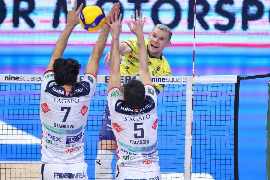 DAVISKYBA passacil muro di Grottazzolina