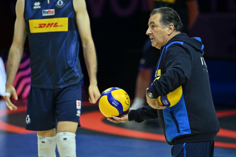 Italia verso gli Europei: De Giorgi convoca 17 azzurri per il raduno di Cervia Italia verso gli Europei: De Giorgi convoca 17 azzurri per il raduno di Cervia