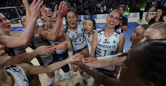 Supercoppa Fiat: Conegliano torna al successo! Finale combattuta, 3-1 a Scandicci Supercoppa Fiat: Conegliano torna al successo! Finale combattuta, 3-1 a Scandicci