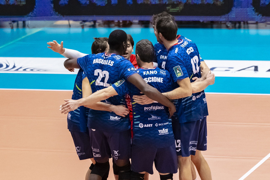 A2 Credem Banca: Big match a Prata, Ravenna difende la vetta e il turno si chiude con Porto Viro–Taranto A2 Credem Banca: Big match a Prata, Ravenna difende la vetta e il turno si chiude con Porto Viro–Taranto