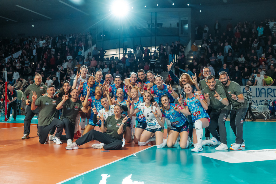 Cev Cup F.: Novara, la coppa è tua!