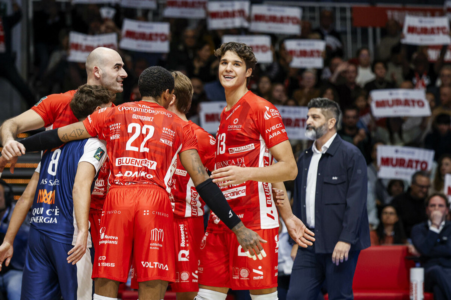 Superlega Credem Banca: "Club Italia" Piacenza conquista sei punti con i giovani italiani. Modena cade 3-0, Bovolenta firma il finale Superlega Credem Banca: "Club Italia" Piacenza conquista sei punti con i giovani italiani. Modena cade 3-0, Bovolenta firma il finale