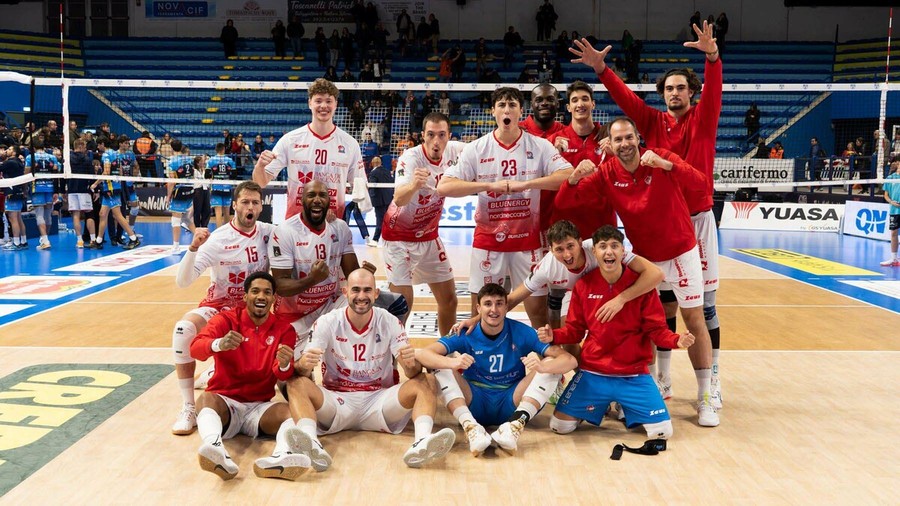 Piacenza  vince con un rotondo 3-0 sul campo di Grottazzolina