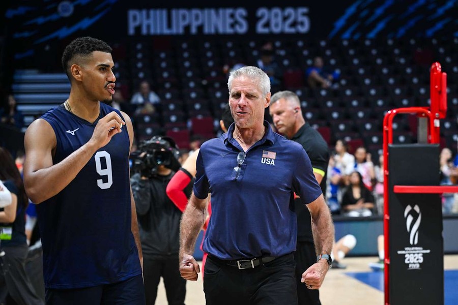 Gabi Garcia e coach Karch Kiraly