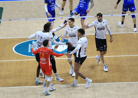 Superlega Credem Banca: Trento e Verona volano, Piacenza rimonta. Poker di vittorie esterne nella 10ª giornata Superlega Credem Banca: Trento e Verona volano, Piacenza rimonta. Poker di vittorie esterne nella 10ª giornata