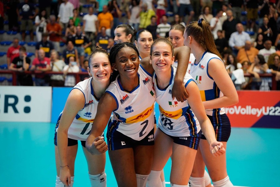 Europei U22F.: L'Italia supera 3-0 l’Ucraina e vola in semifinale