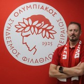 Giuliani riabbraccia l'Olympiacos Giuliani riabbraccia l'Olympiacos
