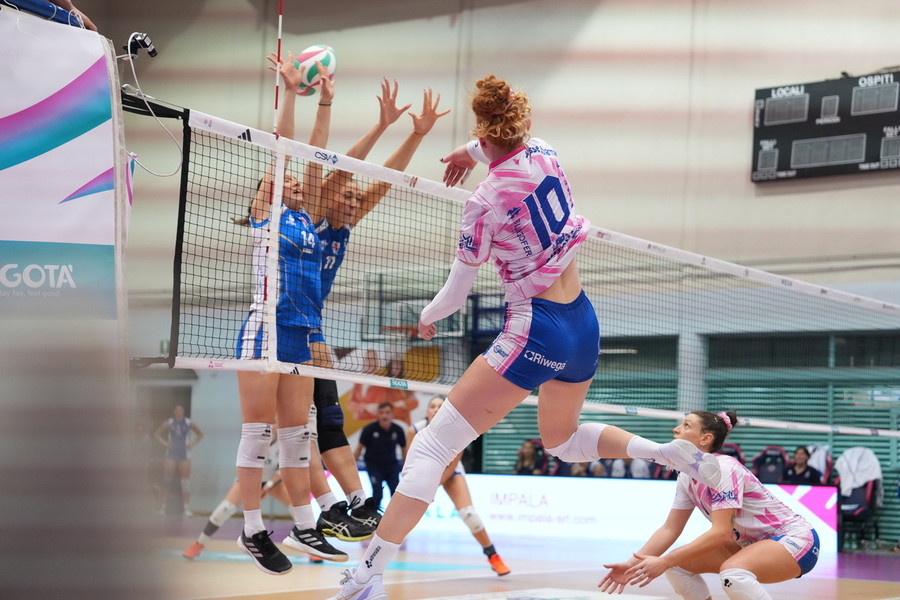 Grosse Scharmann L. top scorer con 32 punti Grosse Scharmann L. top scorer con 32 punti