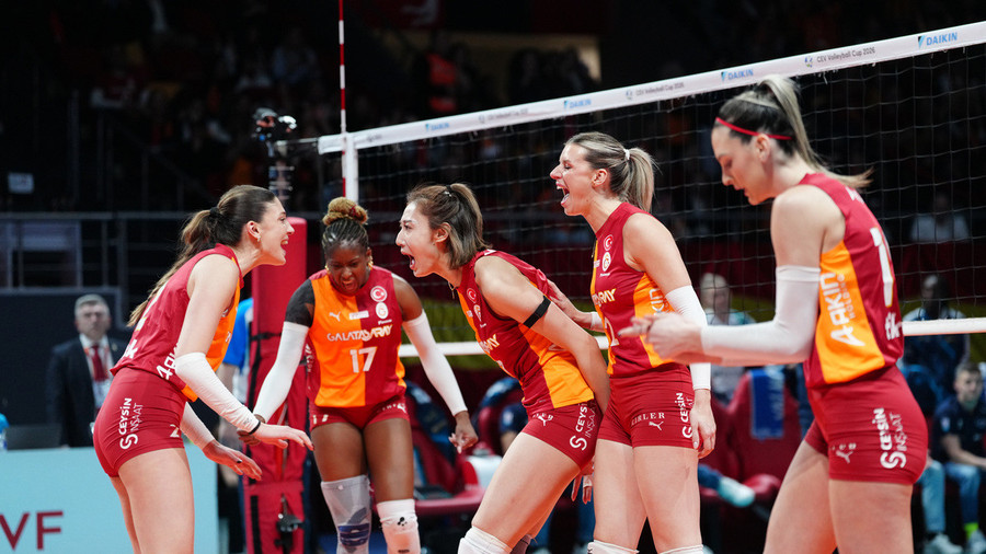 CEV Cup femminile: Galatasaray conquista il trofeo, 3-1 su Chieri nella finale di ritorno. Festeggiano Sylla e coach Bigarelli