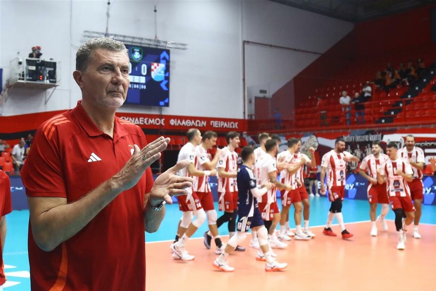 Grecia: Olympiacos: finisce l’avventura di Andrea Gardini sulla panchina del Pireo Grecia: Olympiacos: finisce l’avventura di Andrea Gardini sulla panchina del Pireo