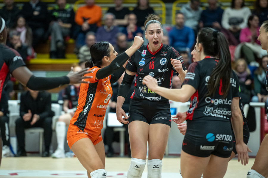 Perugia: Gardini alza la voce. “Servono responsabilità e un cambio di approccio. Contro Conegliano non partiamo battute”