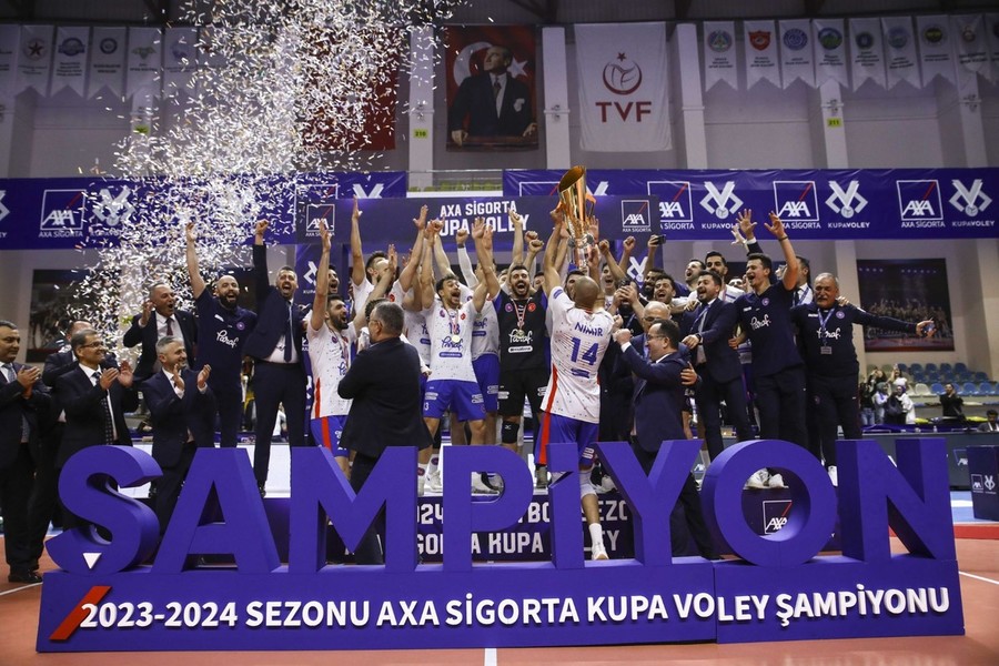 Turchia: L'Halkbank conquista la Coppa AXA Sigorta