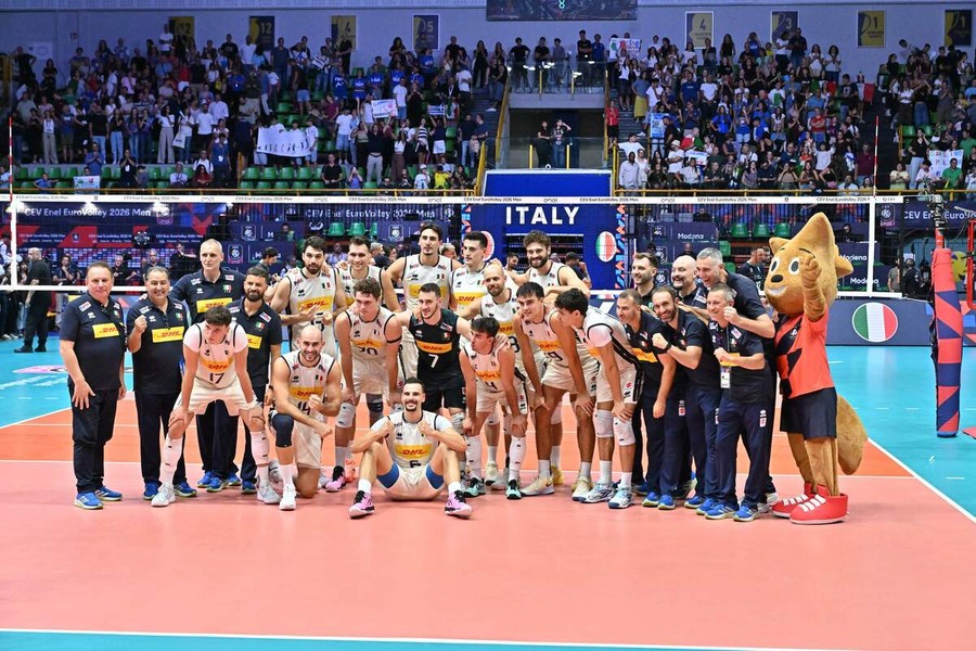 EuroVolley: l’Italia supera la Grecia 3-0 al PalaPanini, Lavia e Romanò trascinano gli azzurri