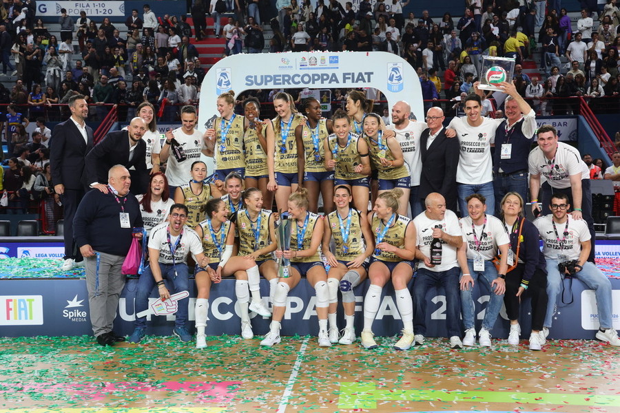 Supercoppa Fiat: Conegliano torna al successo! Finale combattuta, 3-1 a Scandicci Supercoppa Fiat: Conegliano torna al successo! Finale combattuta, 3-1 a Scandicci
